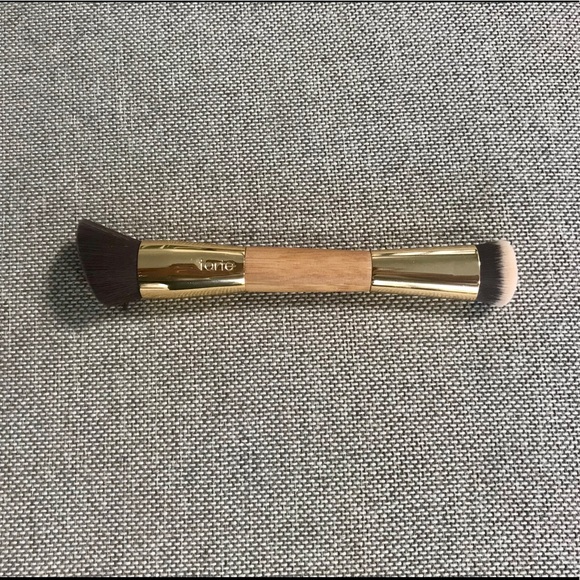 ❌SOLD❌ NWOT - Tarte contouring brush - Picture 3 of 5